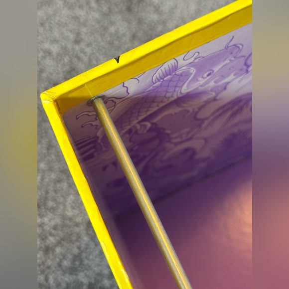 Ed Hardy Hanging File Box - Picture 3 of 6